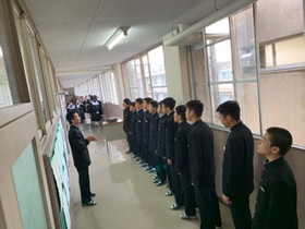 D18ff80cbf784705bfdc78d66565690a