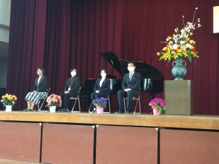 6d7a4370fe9a44059ad16bdd57820cfa