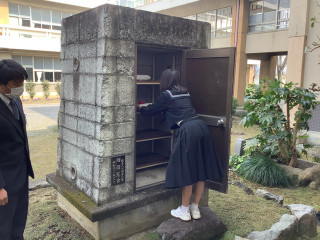 0408092ab7ab448694e27fb8eda53580