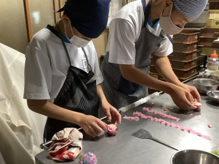 42caea48c3f04bda96965ab8176ad193