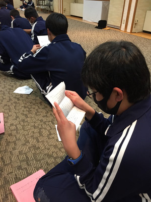 9b8f0ac821c24235bc79d8dd98b797de