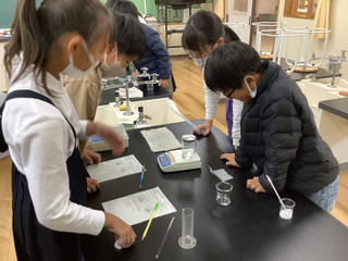 8d86879af0d34e23a19f4ddc191d3220